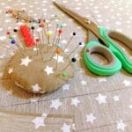 Skracanie spódnicy z falbaną – jak nie zepsuć efektu?