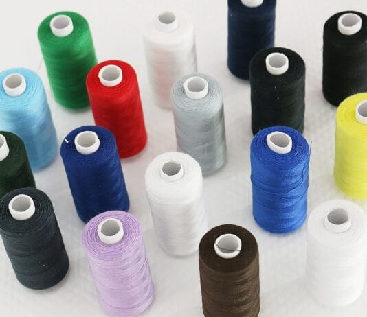 Różnice między igłami do maszyn – jak dobrać odpowiednią?